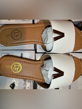 Women’s Slide Sandals Size 8 – 3 for $50 Deal 🔥